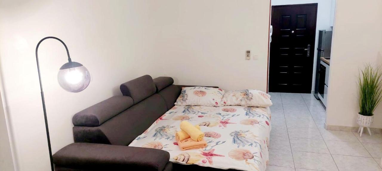 Mihaela Studio Apartmans 150M Near The Beach Kaštela Eksteriør billede