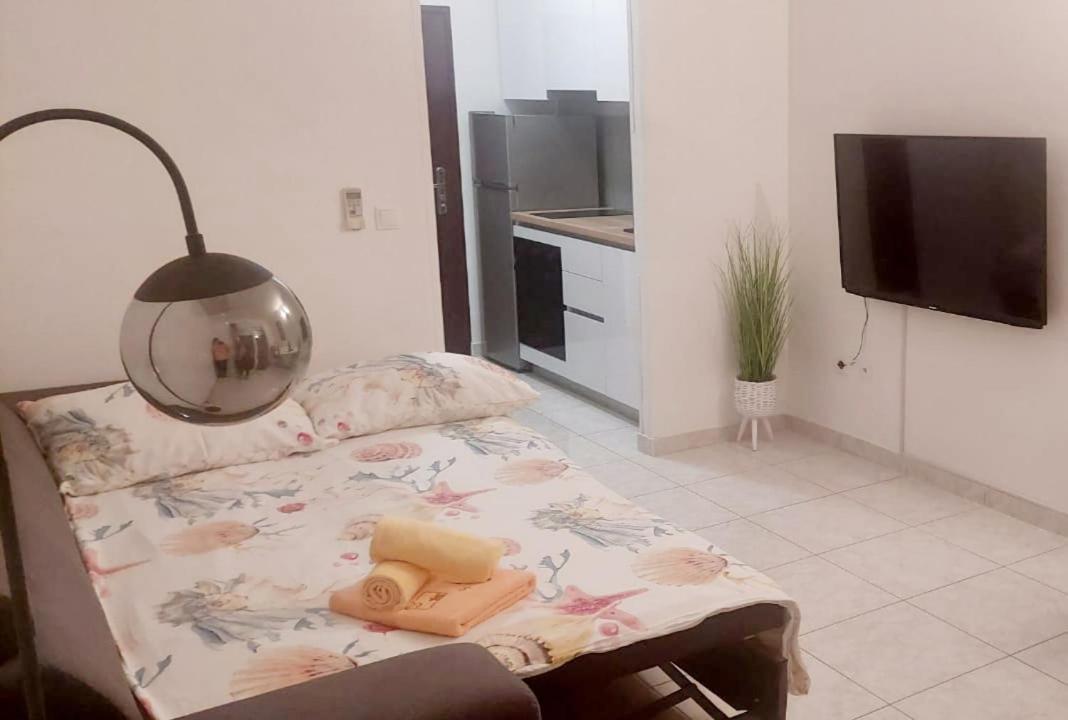 Mihaela Studio Apartmans 150M Near The Beach Kaštela Eksteriør billede