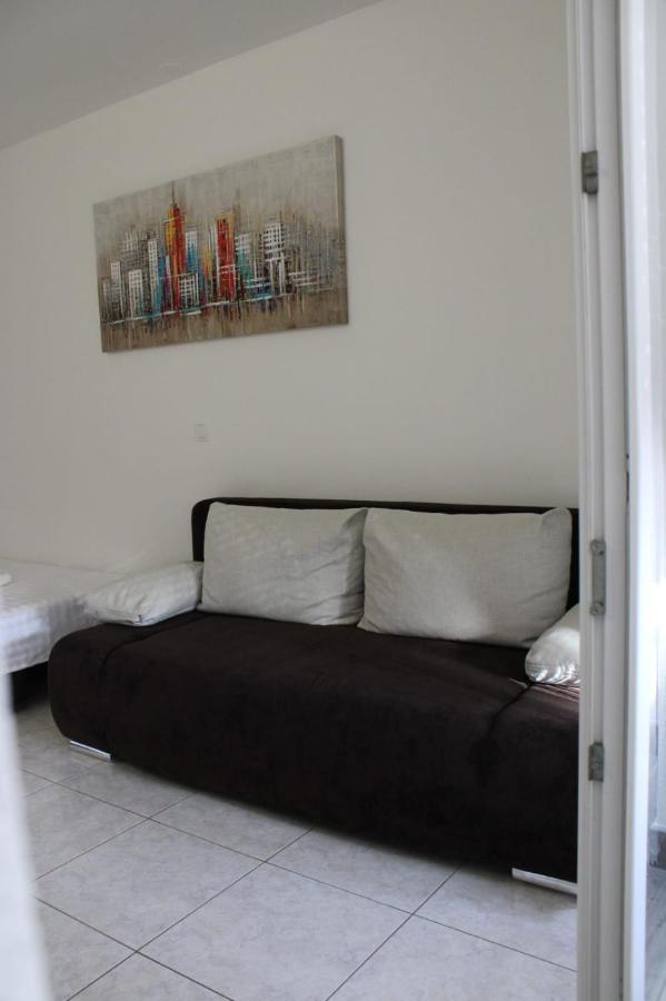 Mihaela Studio Apartmans 150M Near The Beach Kaštela Eksteriør billede
