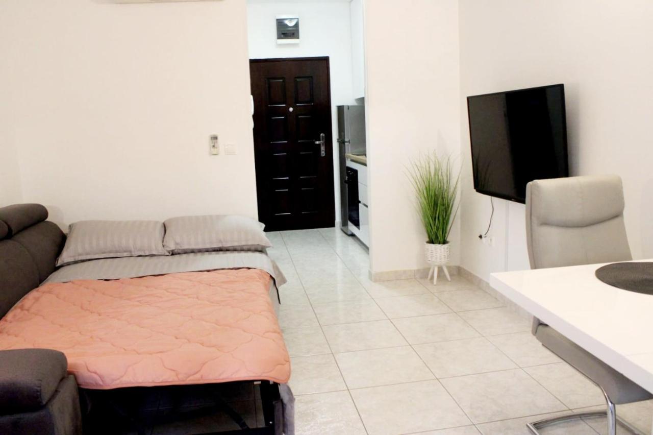 Mihaela Studio Apartmans 150M Near The Beach Kaštela Eksteriør billede