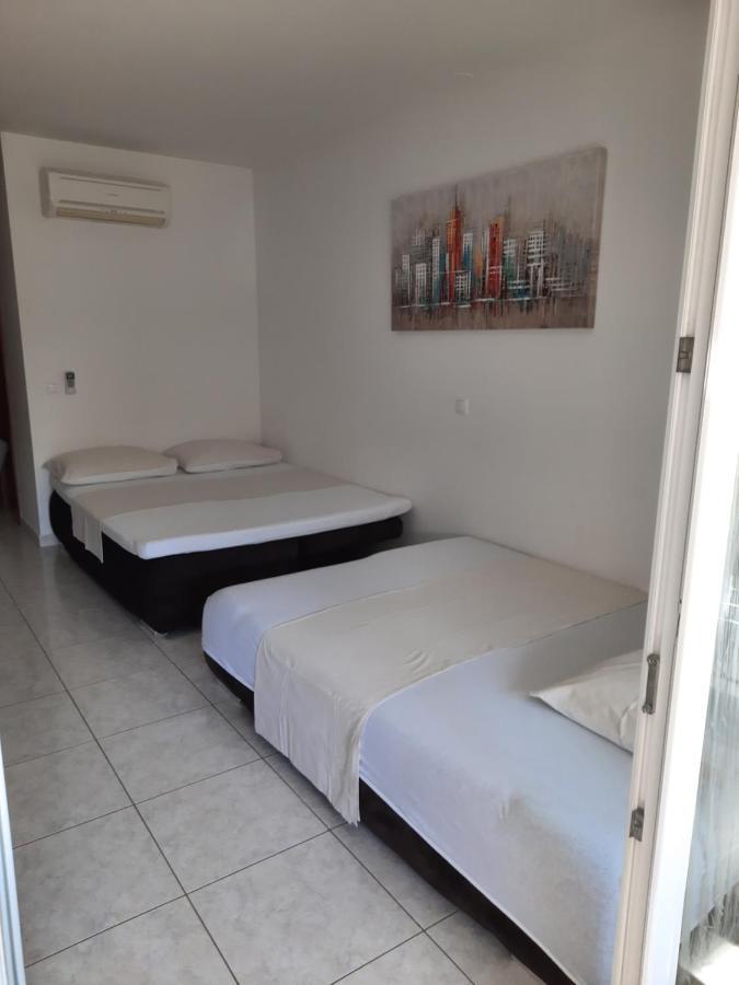 Mihaela Studio Apartmans 150M Near The Beach Kaštela Eksteriør billede